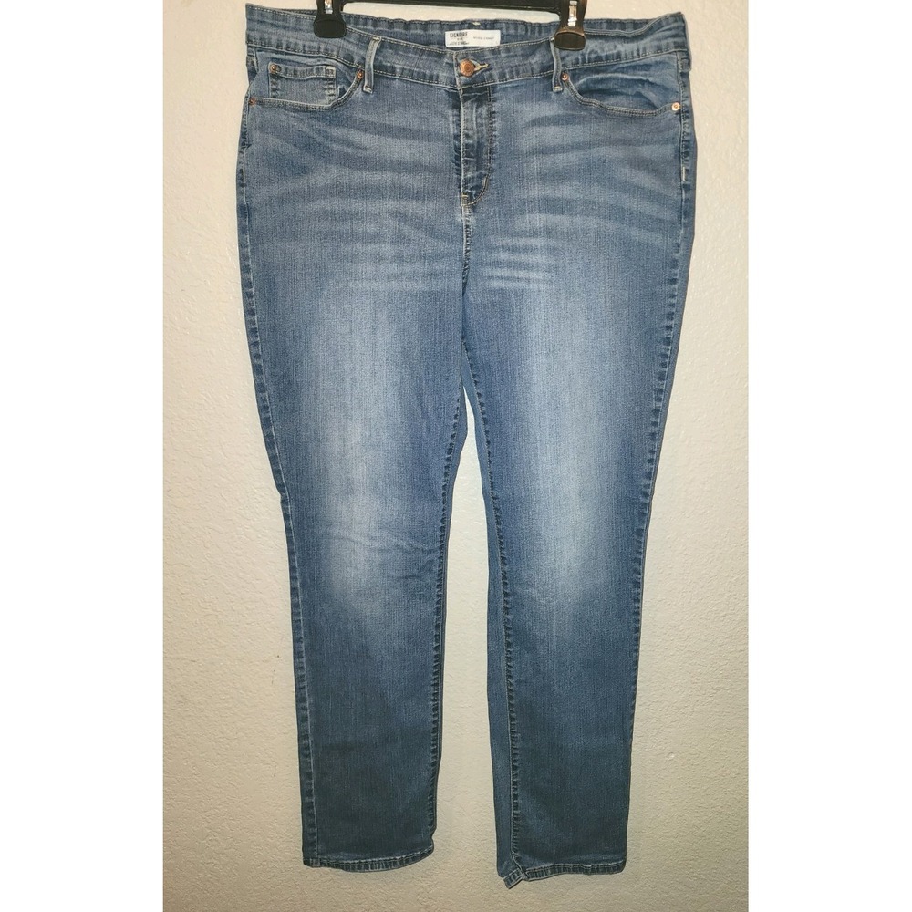Levi's, Women's Denim Jeans  Mid-Rise, Straight Leg, Tag:‎ 35x34, Actual: 35x31